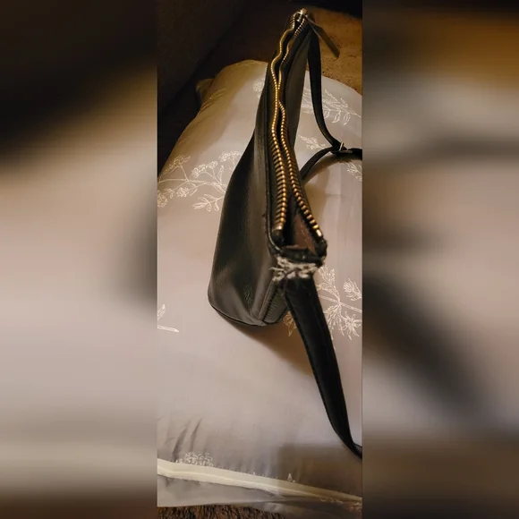 Matt & Nat Sam Crossbody Bav - Picture 2 of 2